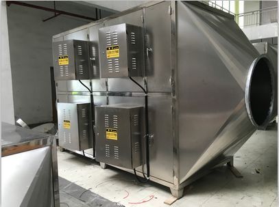 噴漆車(chē)間、噴涂車(chē)間、烤漆車(chē)間、烤漆房、烘干房、印刷車(chē)間、太陽(yáng)能、光伏產(chǎn)業(yè)、油墨車(chē)間、塑料廠、飼料廠、橡膠廠、化工工廠、制藥廠、造紙廠、電子廠、制藥廠，線路板廠等工廠車(chē)間產(chǎn)生廢氣、有機(jī)廢氣、廢氣異味臭味等場(chǎng)所的臭氣處理設(shè)備。 